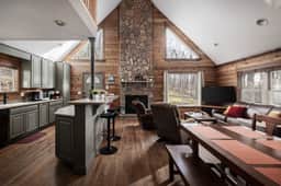 Delicious Cabin • Wine Country Retreat w/ Hot Tub
