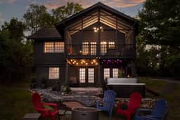 Far View Shenandoah | Hot Tub + Movie & Game Room
