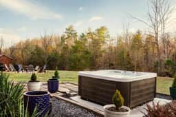 The Royal Cabin | Private Getaway w/ Hot Tub