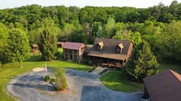 The Royal Cabin | Private Getaway w/ Hot Tub