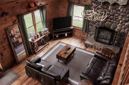 The Trillium Cabin | Hot Tub, Views & Game Room