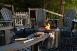 Luxury River Retreat • Hot Tub, Views, Fire Pit