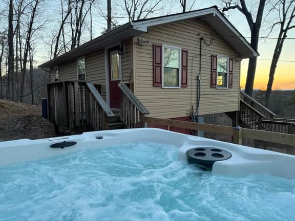 Shenandoah Twilight | Hot Tub + Sunset Views