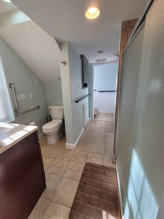 Starlight Farmhouse | Dog-Friendly + Mountain View