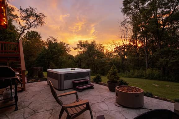 The Juniper Cabin • Cozy Hideaway w/ Hot Tub - Image 2