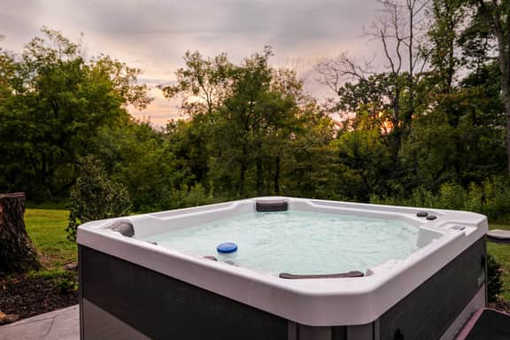 The Juniper Cabin • Cozy Hideaway w/ Hot Tub - Image 3