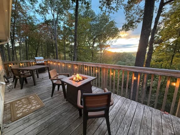 Shenandoah Twilight | Hot Tub + Sunset Views