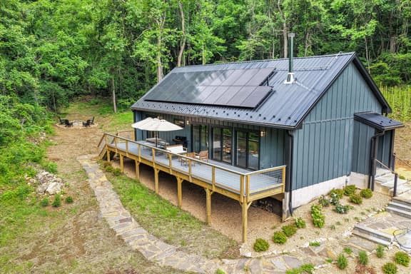 Sommerhus @ Skyline Drive • Modern Scandi Cabin